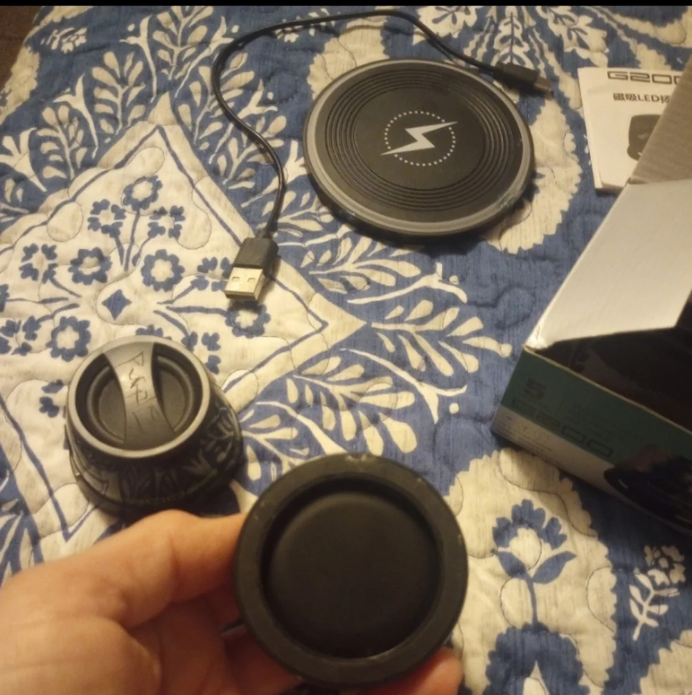 G200 Wireless Charger with Cable and Two Bluetooth Speakers Bundle